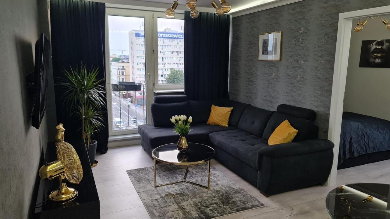 Plac Zolnierza Polska Apartment *